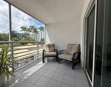 17801 N Bay Road - Photo Thumbnail 19