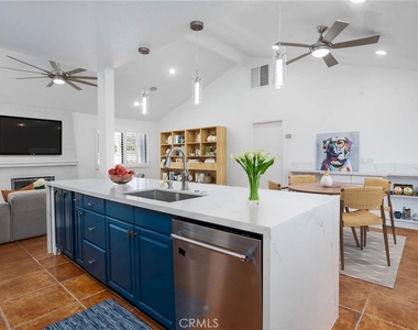 1123 E El Cid - Photo Thumbnail 12