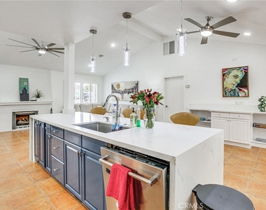 1123 E El Cid - Photo Thumbnail 17