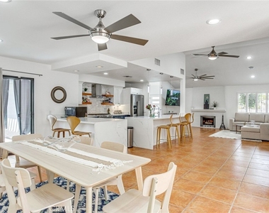 1123 E El Cid - Photo Thumbnail 10
