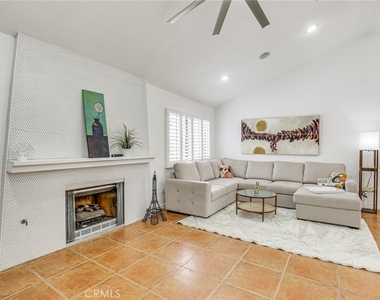 1123 E El Cid - Photo Thumbnail 5