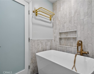 225 Iris Avenue - Photo Thumbnail 22