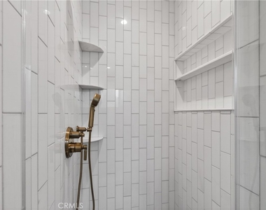 225 Iris Avenue - Photo Thumbnail 19