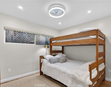 225 Iris Avenue - Photo Thumbnail 16