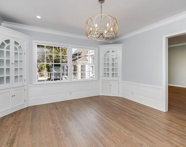 4649 Sancola Avenue - Photo Thumbnail 21