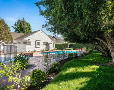 4649 Sancola Avenue - Photo Thumbnail 43