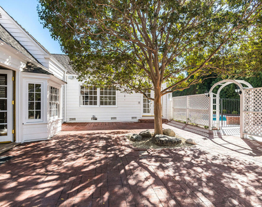 4649 Sancola Avenue - Photo Thumbnail 37