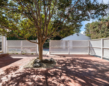 4649 Sancola Avenue - Photo Thumbnail 36