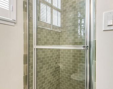 4649 Sancola Avenue - Photo Thumbnail 18