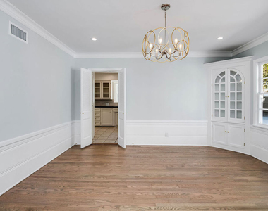 4649 Sancola Avenue - Photo Thumbnail 20