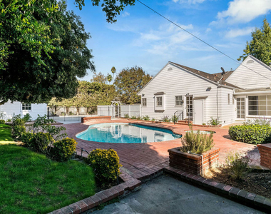 4649 Sancola Avenue - Photo Thumbnail 45
