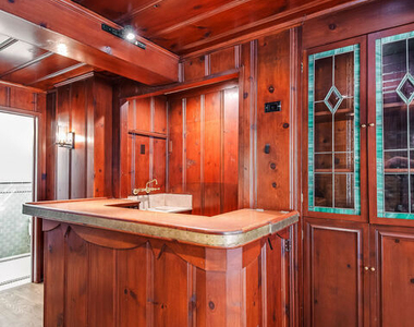 4649 Sancola Avenue - Photo Thumbnail 14
