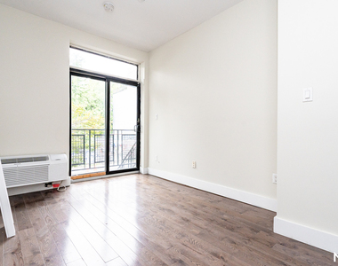 1142 Lafayette Avenue - Photo Thumbnail 9
