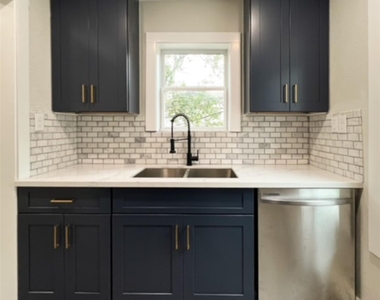 4704 Greenbriar - Photo Thumbnail 6