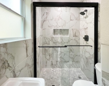 4704 Greenbriar - Photo Thumbnail 7
