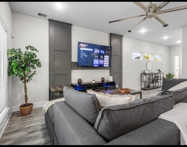 4681 Bellfort Street - Photo Thumbnail 5