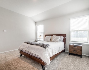 13944 Great Pines Court - Photo Thumbnail 6