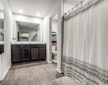 13944 Great Pines Court - Photo Thumbnail 7