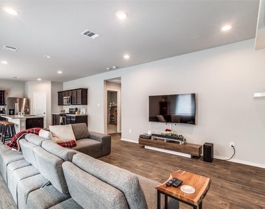13944 Great Pines Court - Photo Thumbnail 4