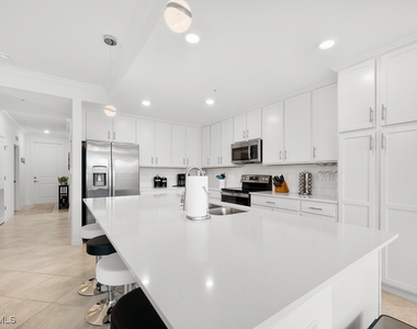 6058 National Boulevard - Photo Thumbnail 2