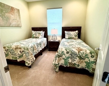 6421 Liberty Street - Photo Thumbnail 13