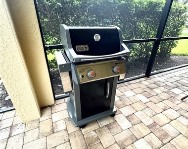 6421 Liberty Street - Photo Thumbnail 27