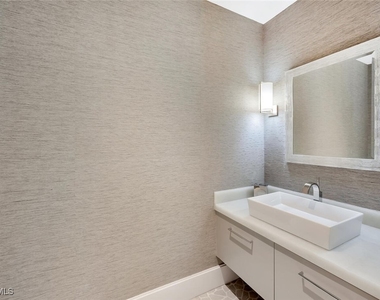 490 5th Street S - Photo Thumbnail 9