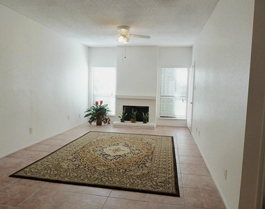 7900 N Stadium Drive - Photo Thumbnail 2