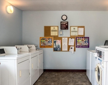 319 Sw G St - Photo Thumbnail 9