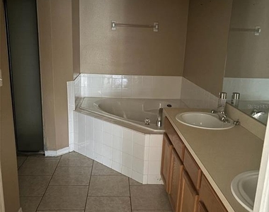 673 Cotulla Drive - Photo Thumbnail 4