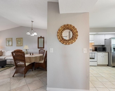 449 Royal Poinciana - Photo Thumbnail 4