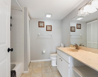 449 Royal Poinciana - Photo Thumbnail 11