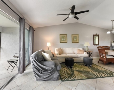 449 Royal Poinciana - Photo Thumbnail 6