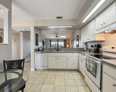 449 Royal Poinciana - Photo Thumbnail 5