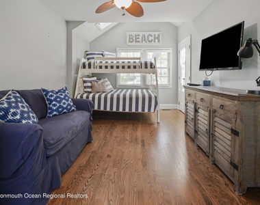 344 Euclid Avenue - Photo Thumbnail 10