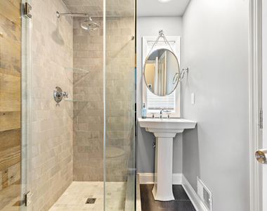 344 Euclid Avenue - Photo Thumbnail 12