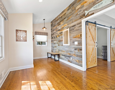 344 Euclid Avenue - Photo Thumbnail 2