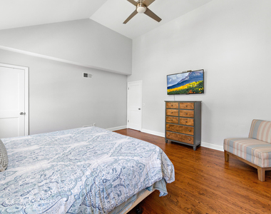 344 Euclid Avenue - Photo Thumbnail 15