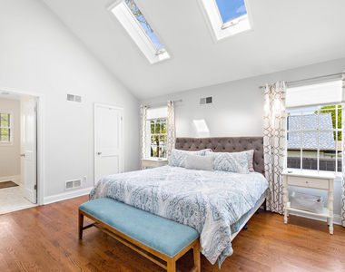 344 Euclid Avenue - Photo Thumbnail 14