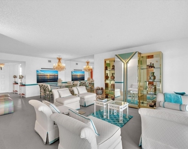 1537 E Hillsboro Boulevard - Photo Thumbnail 19