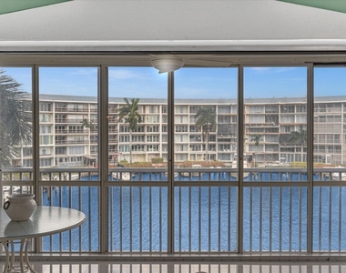 1537 E Hillsboro Boulevard - Photo Thumbnail 20