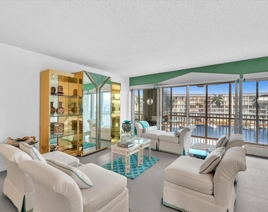 1537 E Hillsboro Boulevard - Photo Thumbnail 15