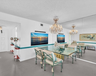 1537 E Hillsboro Boulevard - Photo Thumbnail 13