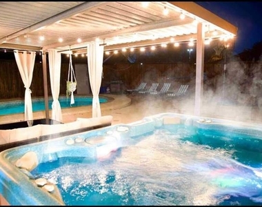 2404 Crestview Circle - Photo Thumbnail 3