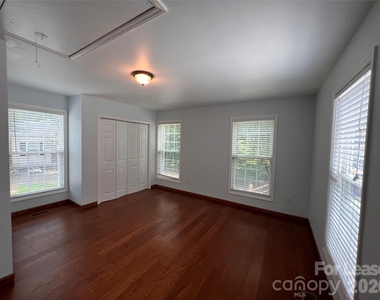 5312 Rea Road - Photo Thumbnail 16