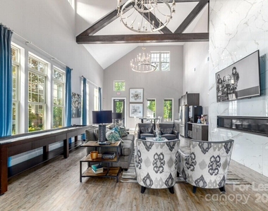 1021 Glenn Valley Lane - Photo Thumbnail 9