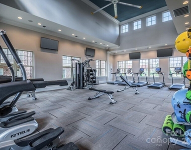 1021 Glenn Valley Lane - Photo Thumbnail 5