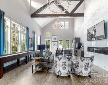 1021 Glenn Valley Lane - Photo Thumbnail 9