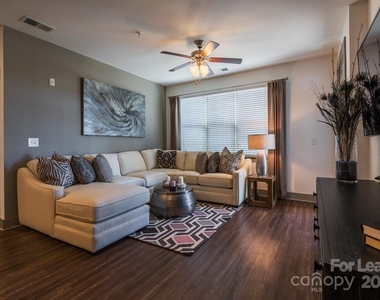 1021 Glenn Valley Lane - Photo Thumbnail 13