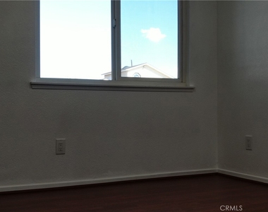 332 Date Ave - Photo Thumbnail 13